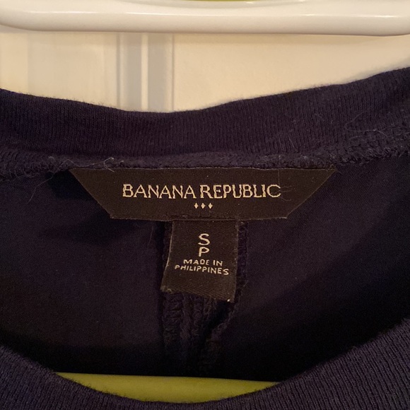 Banana Republic Crop Long Sleeve - Picture 2 of 9